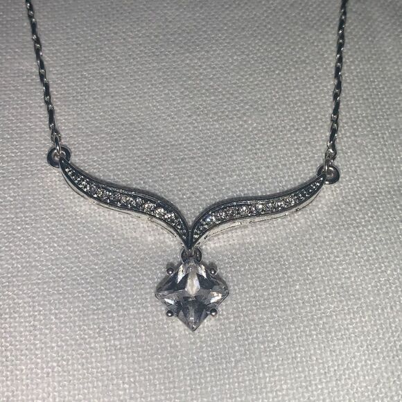 Avon Art Deco Silver Diamond Necklace - Picture 10 of 13